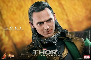 Hot-Toys-Thor-The-Dark-World-Loki-Collectible-Figure-11
